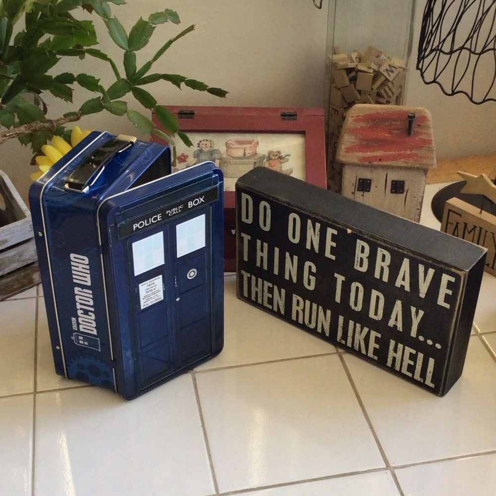 ‘Doctor Who’ TARDIS Keepsake Tin